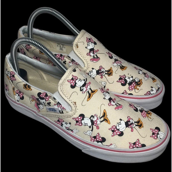 VANS x Disney Minnie Mouse Classic Slip On- Limited Edition